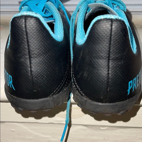 Boys size 2 adidas predators - Picture 5 of 7